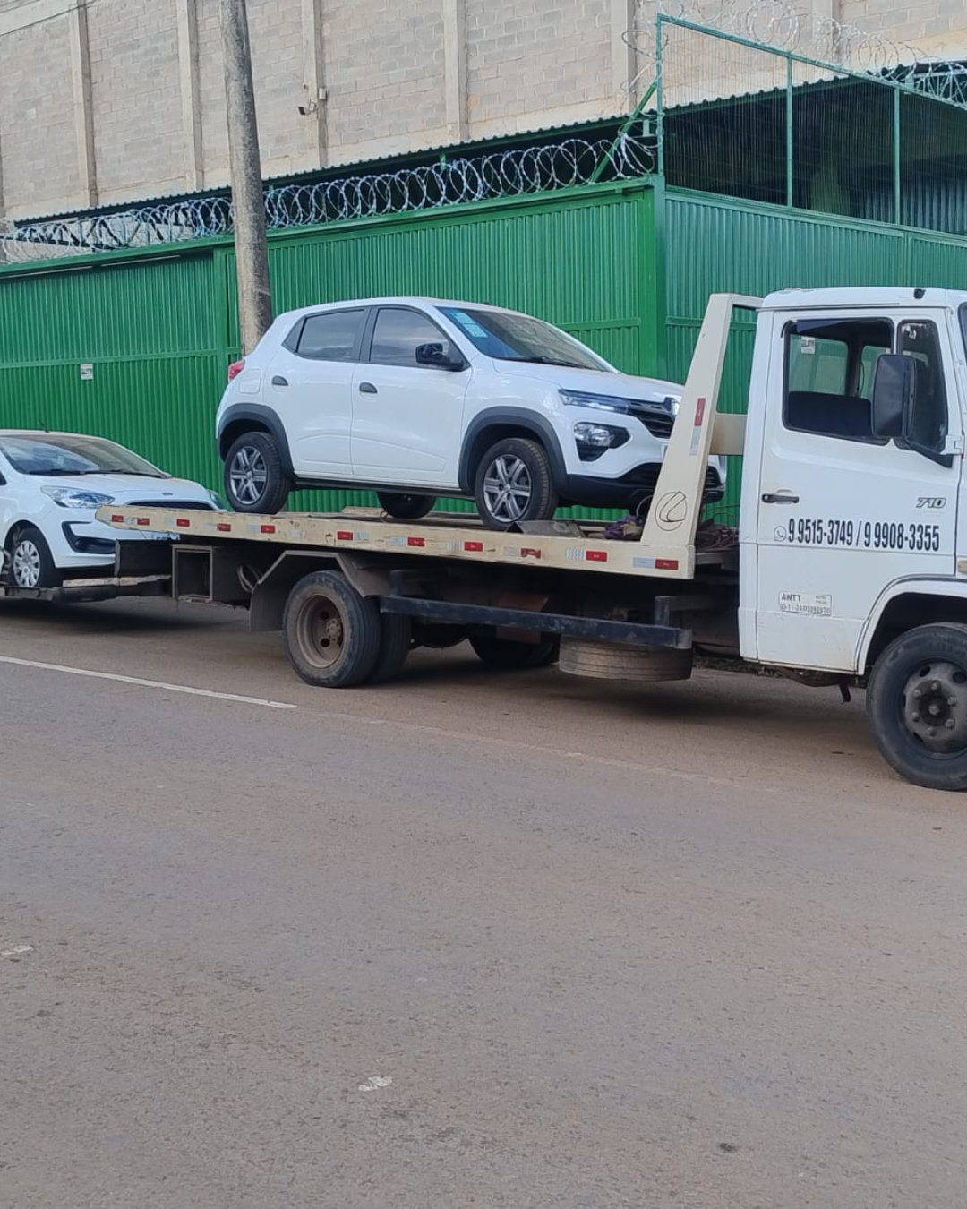 guincho-reboque-renault-kwid-fiat-uno-auto-socorro-filhos-do-pai-df